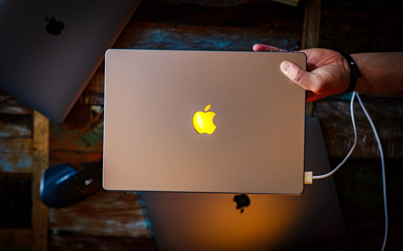 macbook laptop
